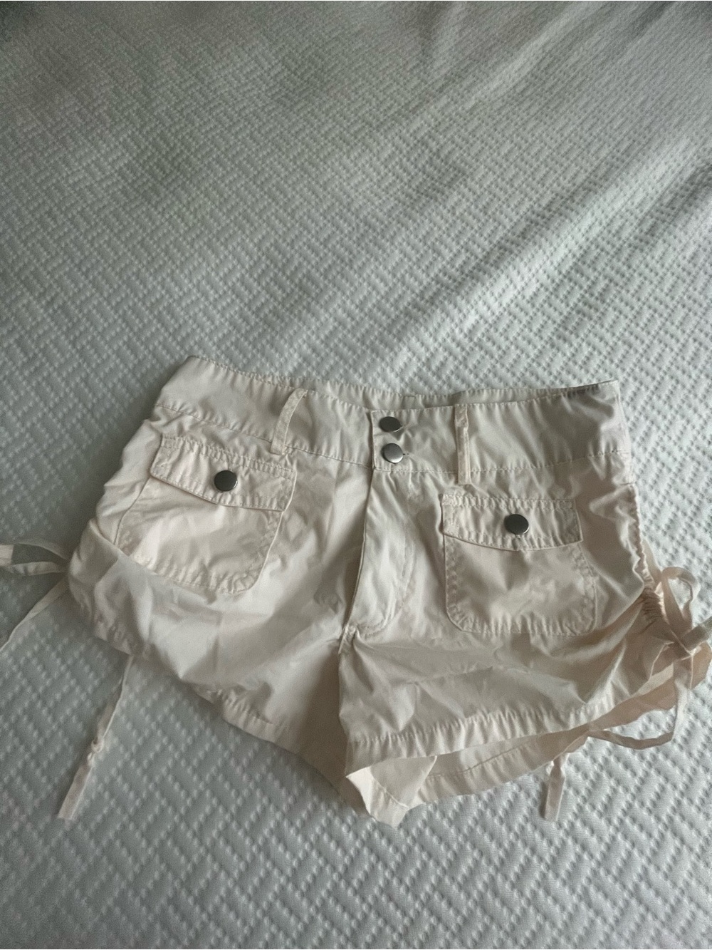 Women's Cream Pocket Shorts